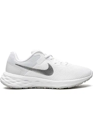 Nike Revolution 6 NN sneakers