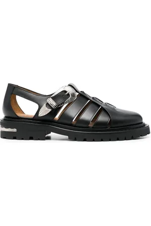 TOGA VIRILIS Embossed-buckle detail sandals