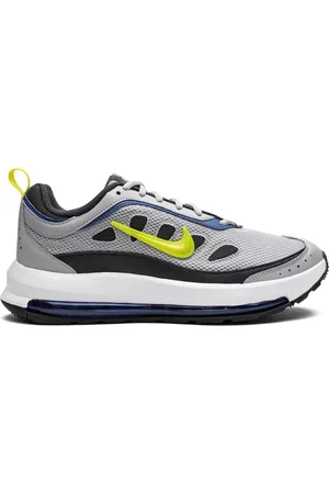 Nike Air Max AP low-top sneakers