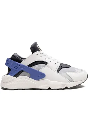Nike Air Huarache "Social FC" sneakers