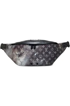 LOUIS VUITTON 2018 pre-owned Discovery belt bag