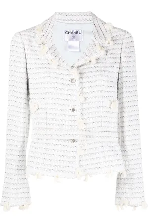 CHANEL 2005 tweed-knit belted jacket