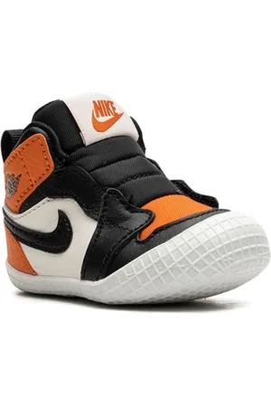 Jordan Jordan 1 "Shattered Backboard" crib booties