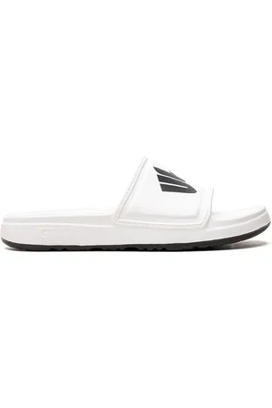 UGG Wilcox "Chopped" logo slides