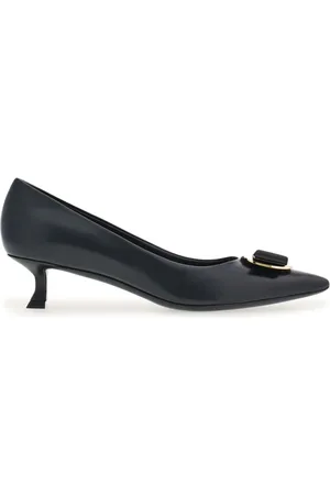 Salvatore Ferragamo New Vara 40mm leather pumps