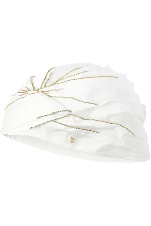 Le Mont St Michel Carrie chains turban