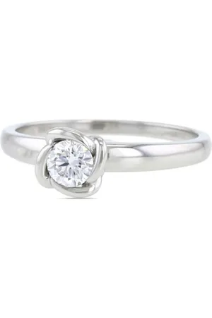 Fred 2010s platinum Fleur Céleste diamond solitaire ring