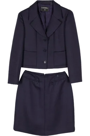 CHANEL 2001 striped wool-blend skirt suit
