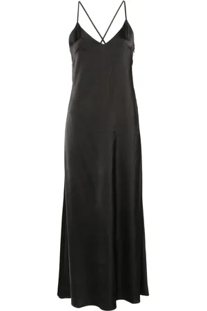 Ivy & Oak Textured V-neck maxi dress