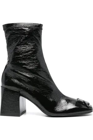 Courrèges Logo-appliqué patent leather boots