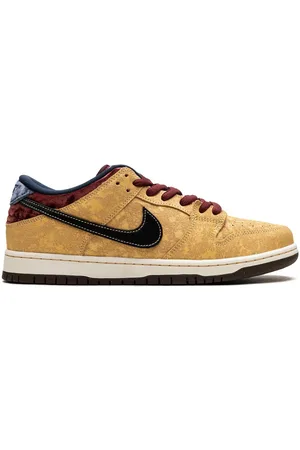 Nike SB Dunk "City Of Cinema" sneakers