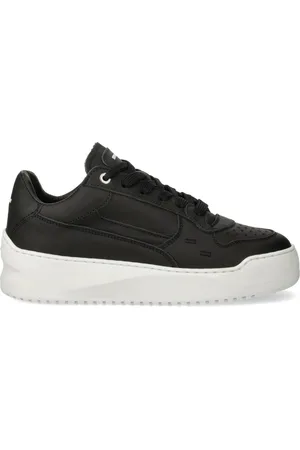 Filling pieces Perforated-detailing trainers