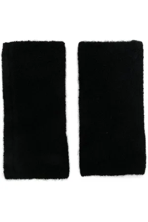 Lisa Yang Arm gloves