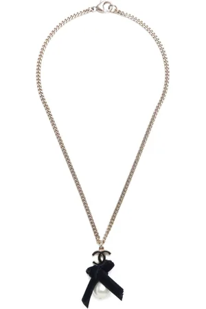 CHANEL 2007 CC Mark pearl necklace