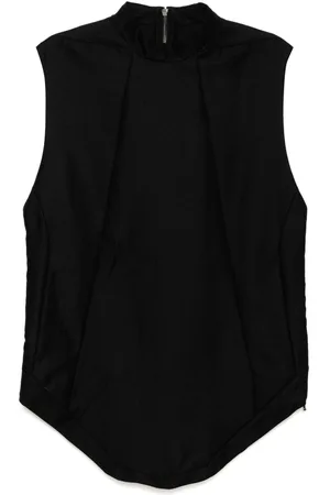 JULIUS Sleeveless vest