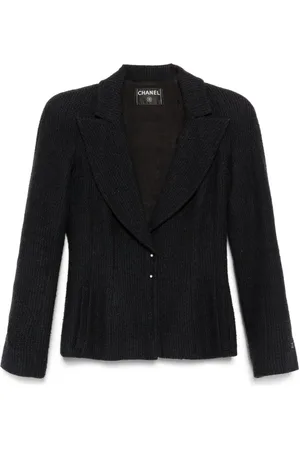 CHANEL 2002 tweed jacket