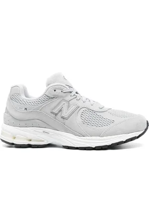 New Balance M2002W sneakers
