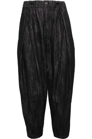 SONGZIO Cross tuck carrot jeans