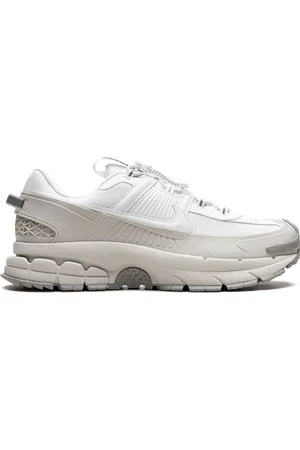 Nike Zoom Vomero Roam sneakers