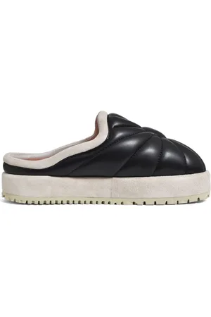 PDF Embroidery leather slippers