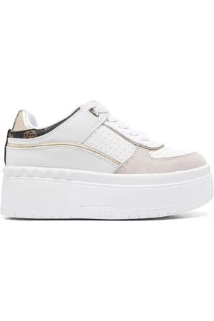 Guess Logo-debossed sneakers