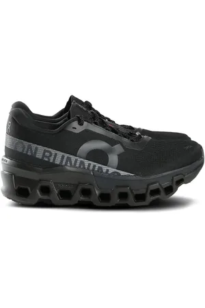 On Running Cloudmonster sneakers