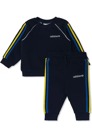 adidas Logo tracksuit
