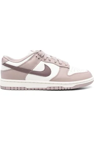 Nike Dunk Low sneakers