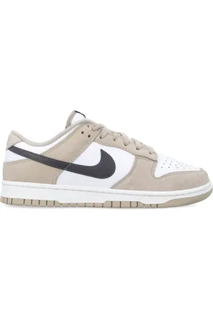 Nike Dunk Low sneakers