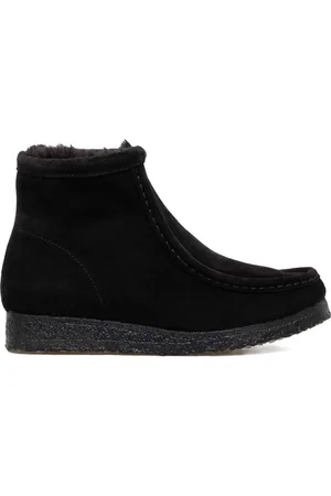 Clarks Wallabee Hi Suede boots