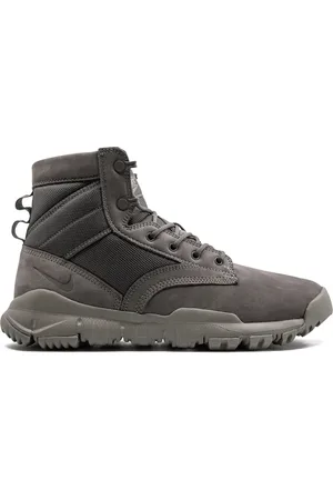 Nike SFB 6 NSW "Dark Mushroom" leather boots