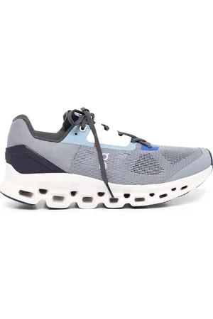 On Running Cloudstratus running sneakers