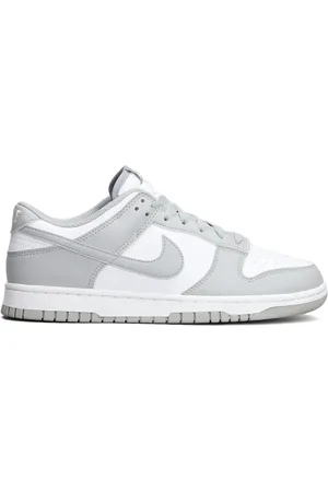 Nike Dunk Low sneakers