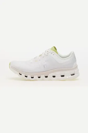 On Running Tenisky W Cloudflow 4 White/ Sand EUR 37.5