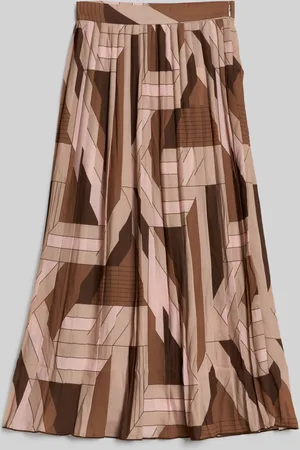 GANT SUKNĚ REG LETTERS PRINT PLEATED SKIRT ROASTED WALNUT