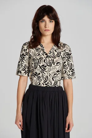 GANT KOŠILE PALM PRINT SS JERSEY SHIRT SOFT OAT