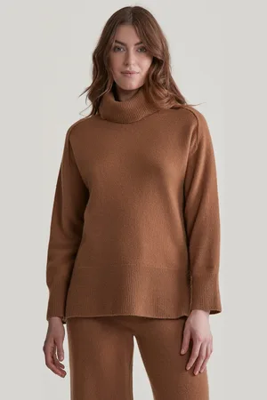 GANT SVETR HERRINGBONE DETAIL ROLLNECK CACAO