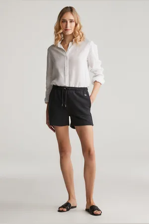 GANT TEPLÁKOVÉ ŠORTKY REG SHIELD SHORTS BLACK