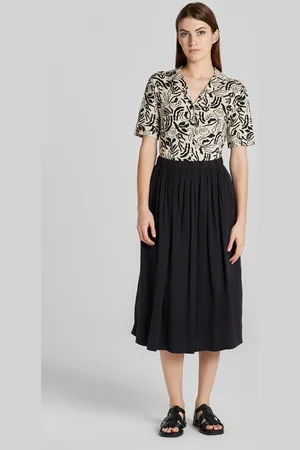 GANT SUKNĚ SEERSUCKER STRIPED PULL ON SKIRT BLACK