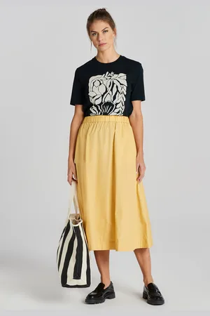 GANT SUKNĚ LIGHTWEIGHT CHINO SKIRT DUSTY YELLOW