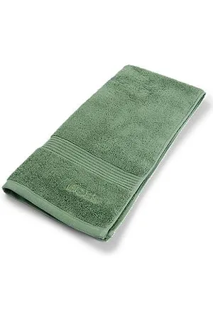 HUGO BOSS Logo bath towel in Aegean cotton