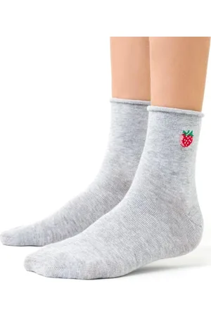 Steven Světle šedé ponožky pro dívky s motivem jahody Art.014 DO426, LIGHT GRAY MELANGE