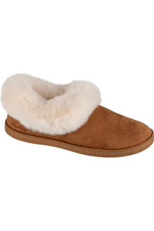 Skechers Hnědé dámské pantofle s kožíškem Cozy Campfire - Winter Nights 169012-CSNT