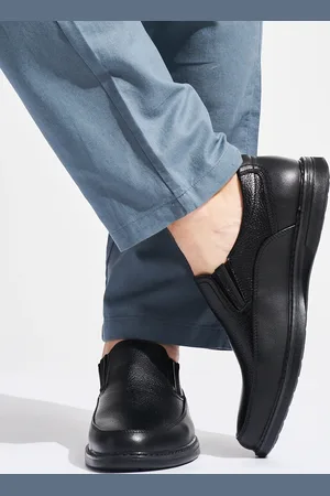 SHELOVET Černé klasické pánské polobotky RS67620-0D-B-M