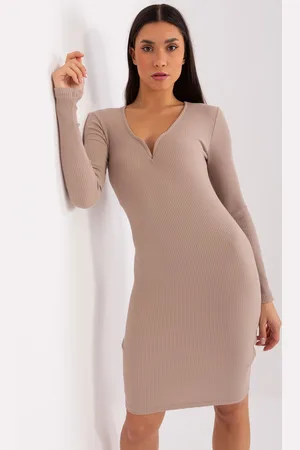 BASIC FEEL GOOD Tmavě béžové žebrované šaty s výstřihem RV-SK-9220.72-dark beige
