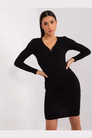 BASIC FEEL GOOD Černé žebrované šaty s výstřihem RV-SK-9220.72-black