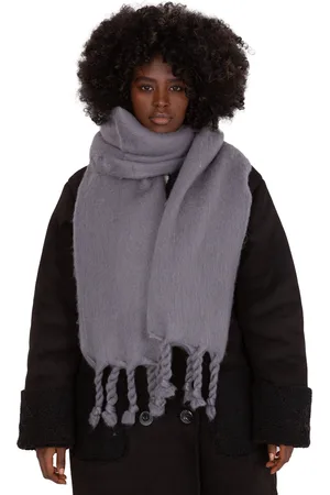 Italy Moda Šedá šála s třásněmi AT-SZ-2313502.20P-dark grey