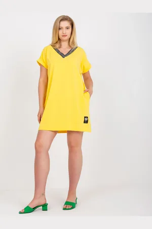 RELEVANCE Žluté mini šaty lemované nápisy -RV-BZ-7862.10P-yellow