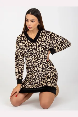 RUE PARIS Černo-béžové mikinové velurové šaty -RP-TU-8189-3.66-black-beige