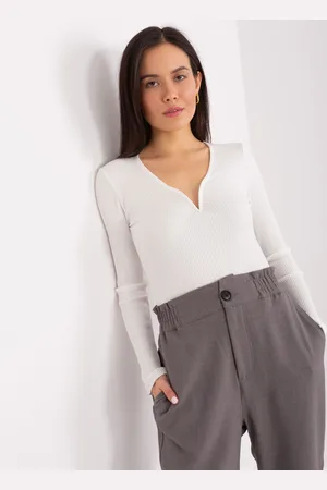 BASIC FEEL GOOD Bílé žebrované tričko s výstřihem RV-BZ-9206.45P-white